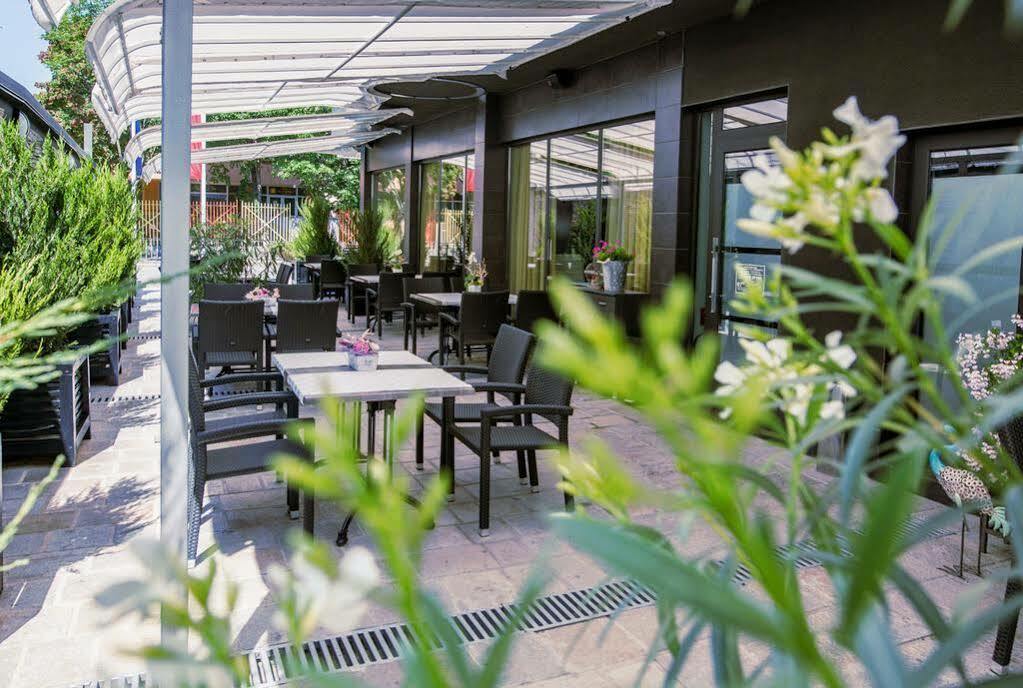 Hotel Idol Targovishte  Exterior photo